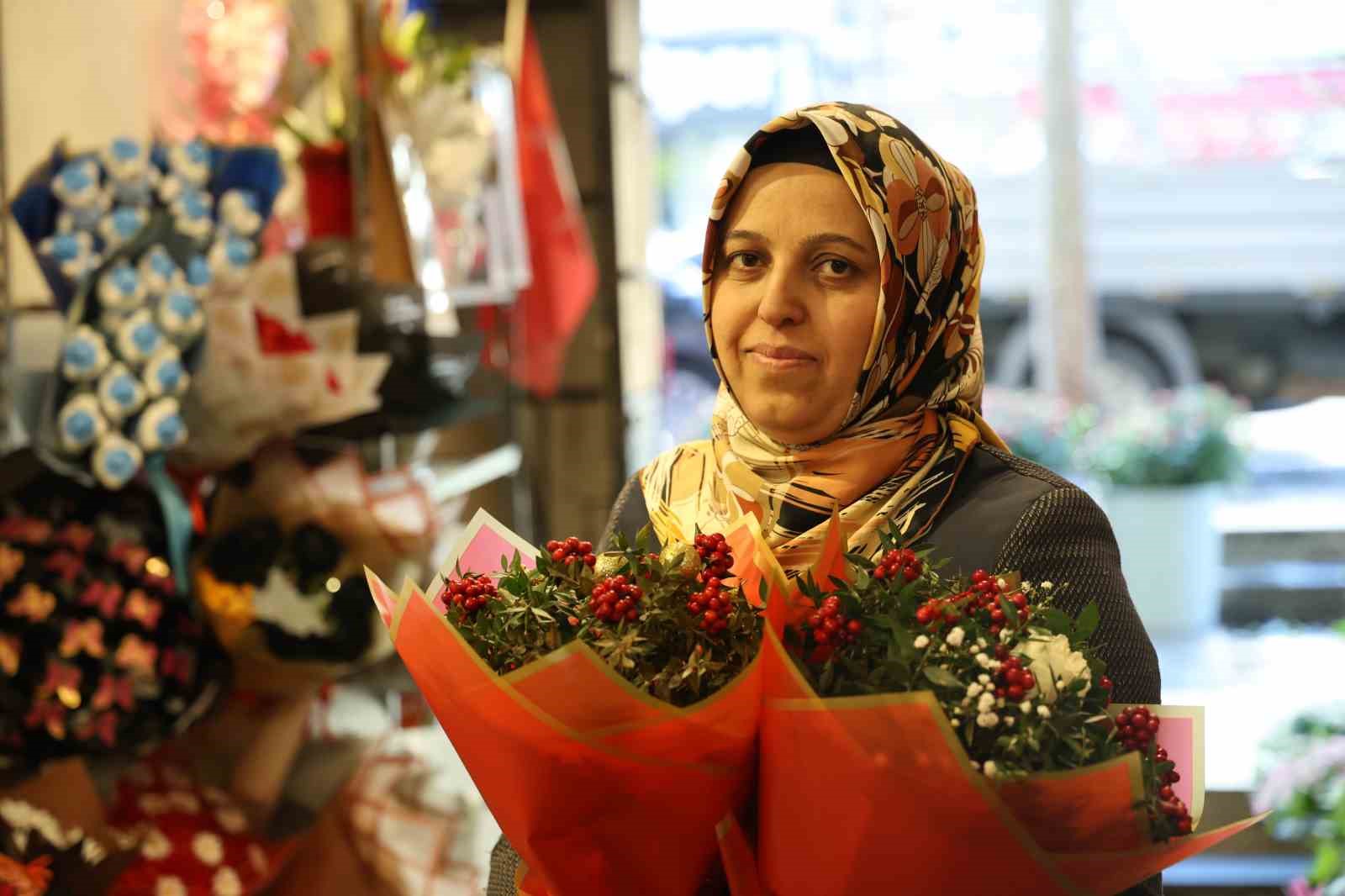 Kırşehir’de sevgililer gününe özel "41 kere maşallah" çiçek konseptine ilgi
