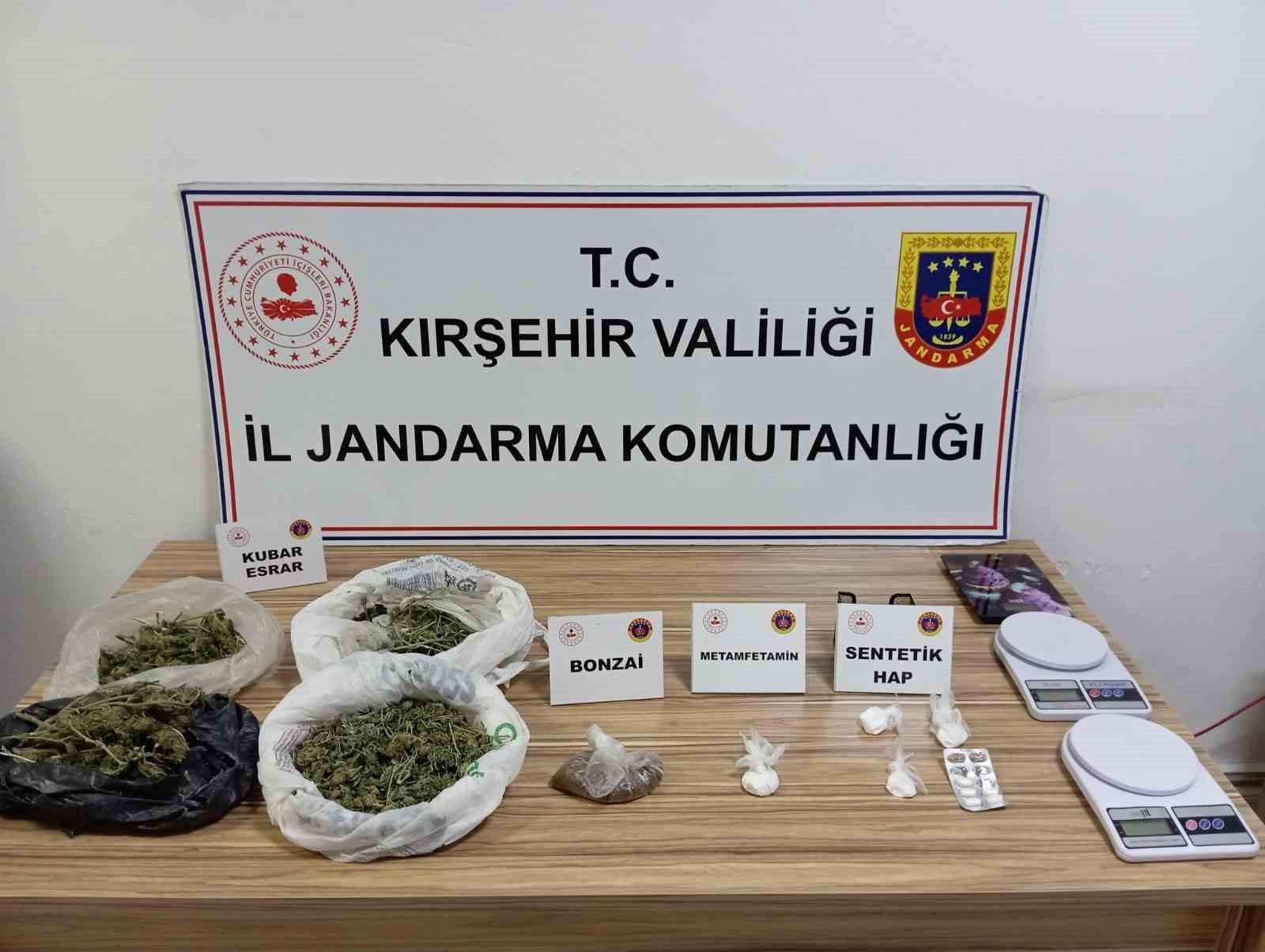 Kırşehir’de uyuşturucu tacirine suçüstü
