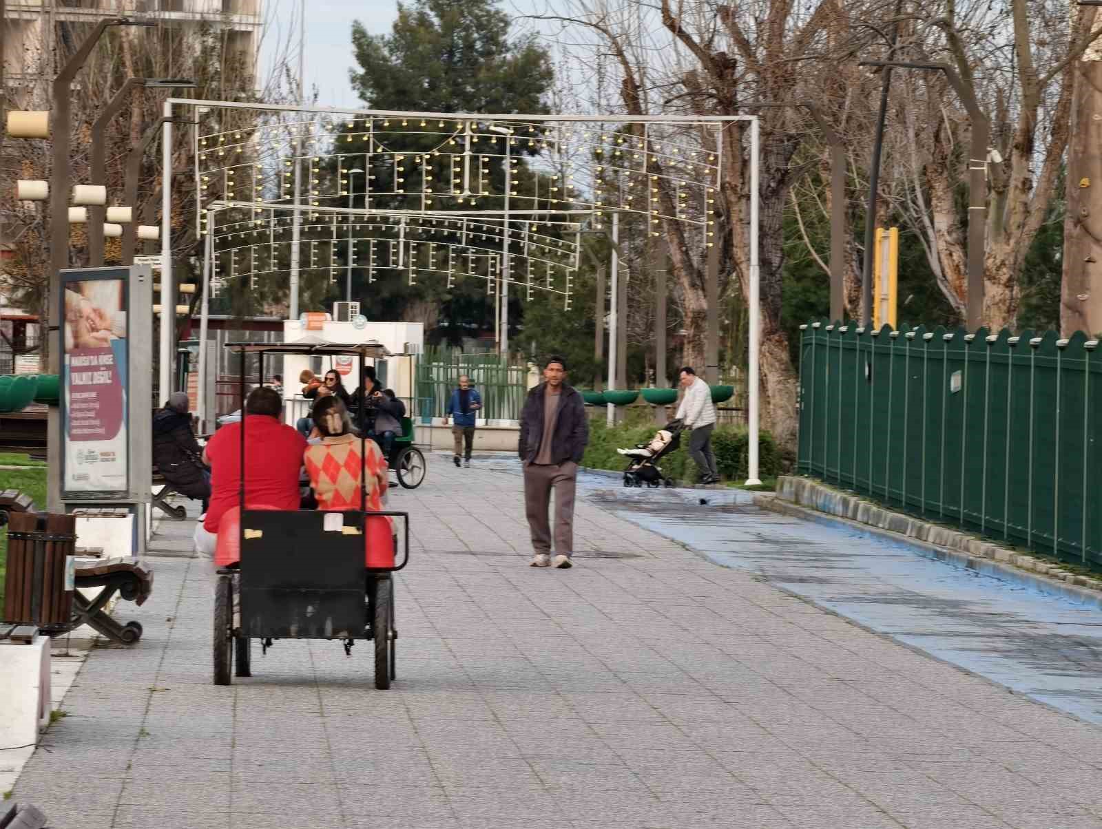 Kış ortasında bahar coşkusu
Kış ortasında bahar coşkusu