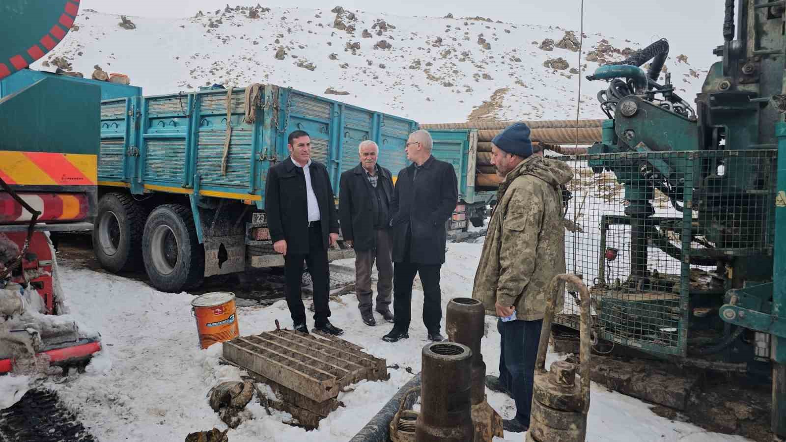 Kış ortasında içme suyu sorunu: Mahallenin suyu kurudu, belediye sondaj çalışması başlattı
