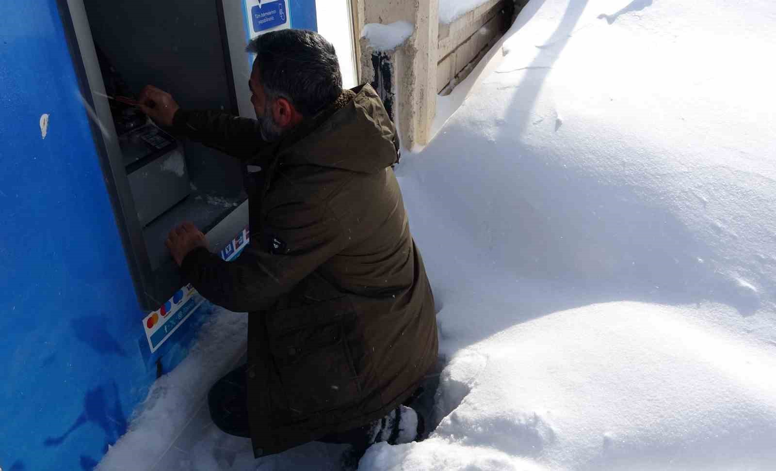 Kışın en sert yüzü Bitlis’te
