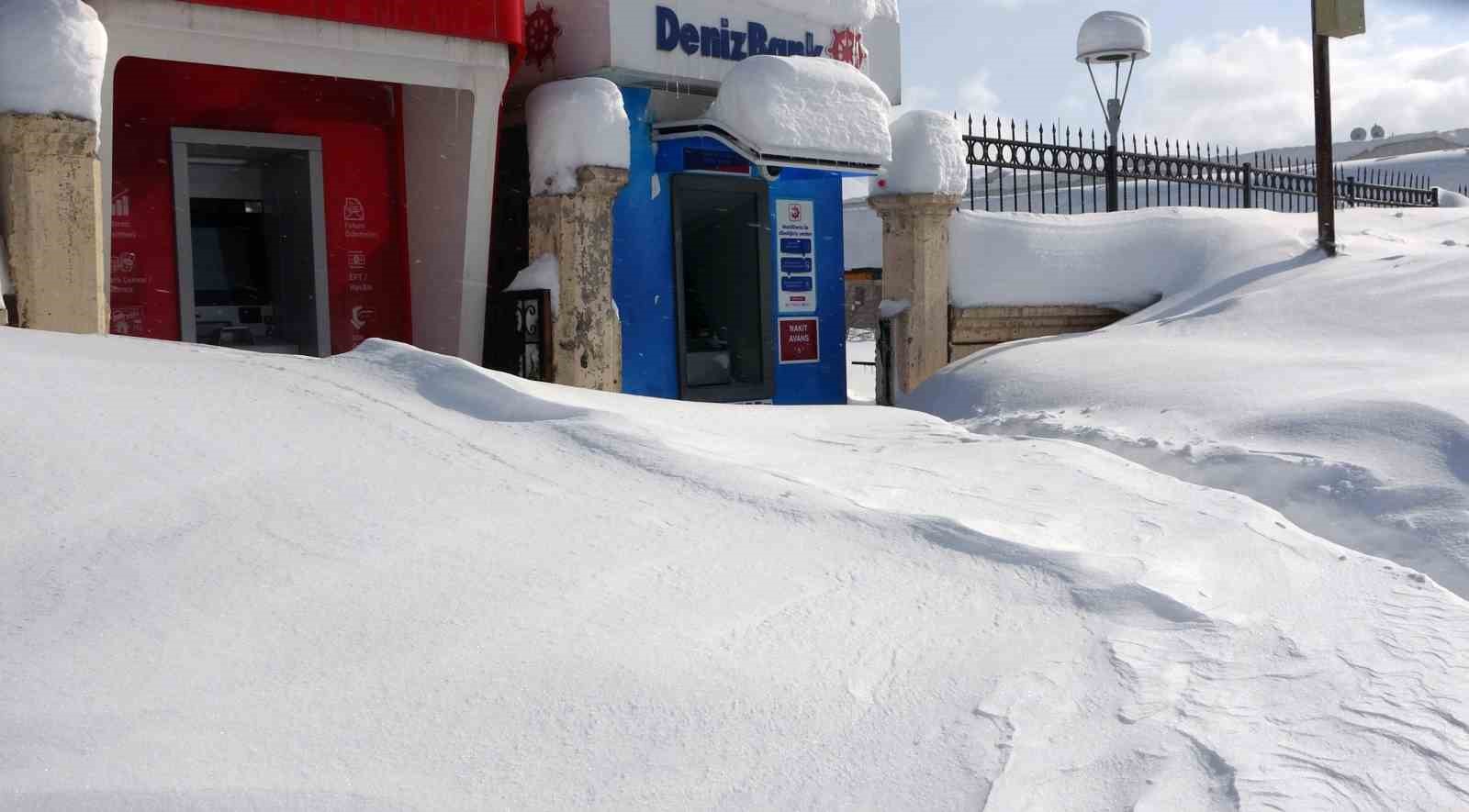Kışın en sert yüzü Bitlis’te
