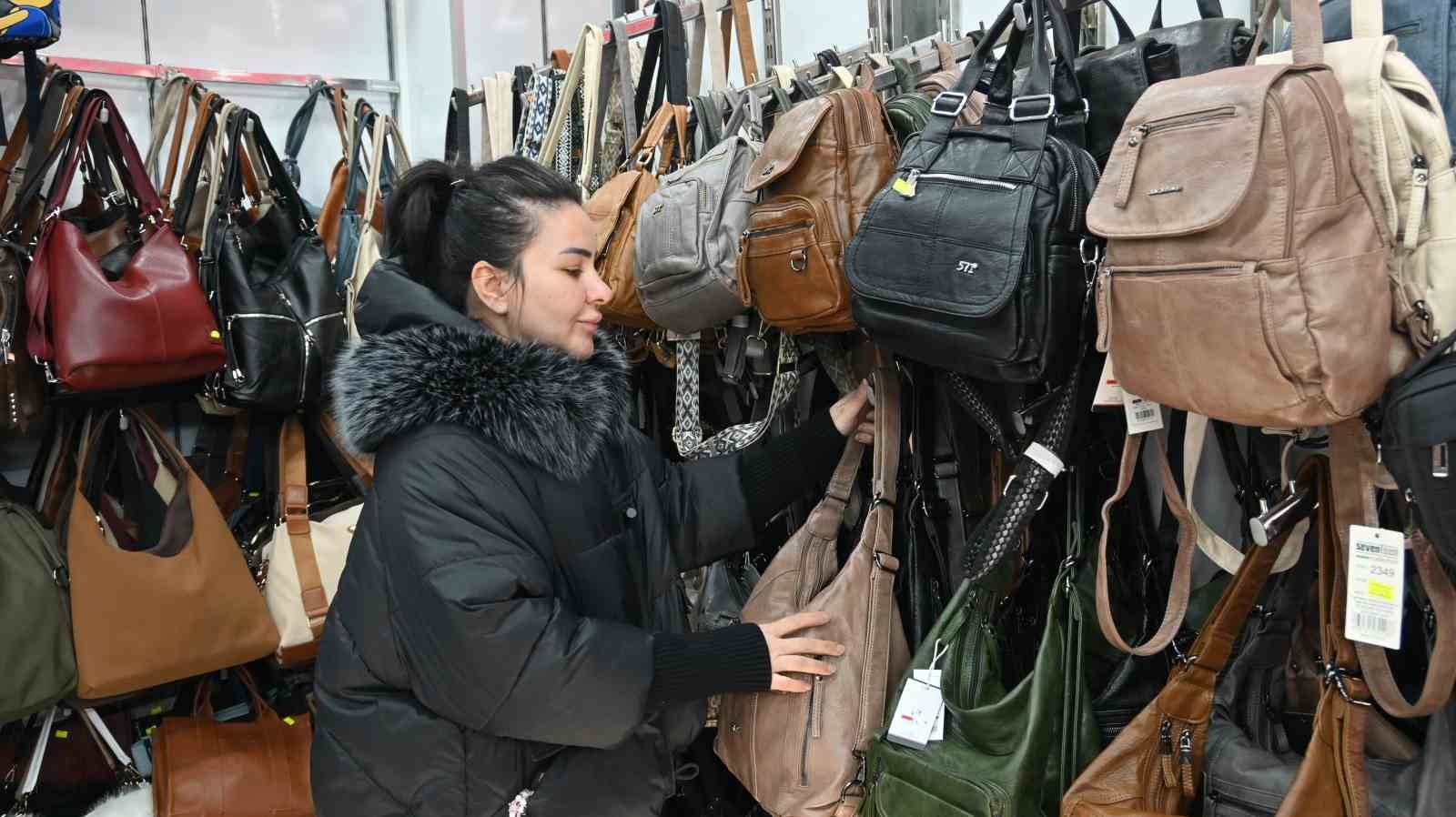 Kışlık çanta tercihinde "Su Geçirmezlik" ve "Hacim" ön planda
