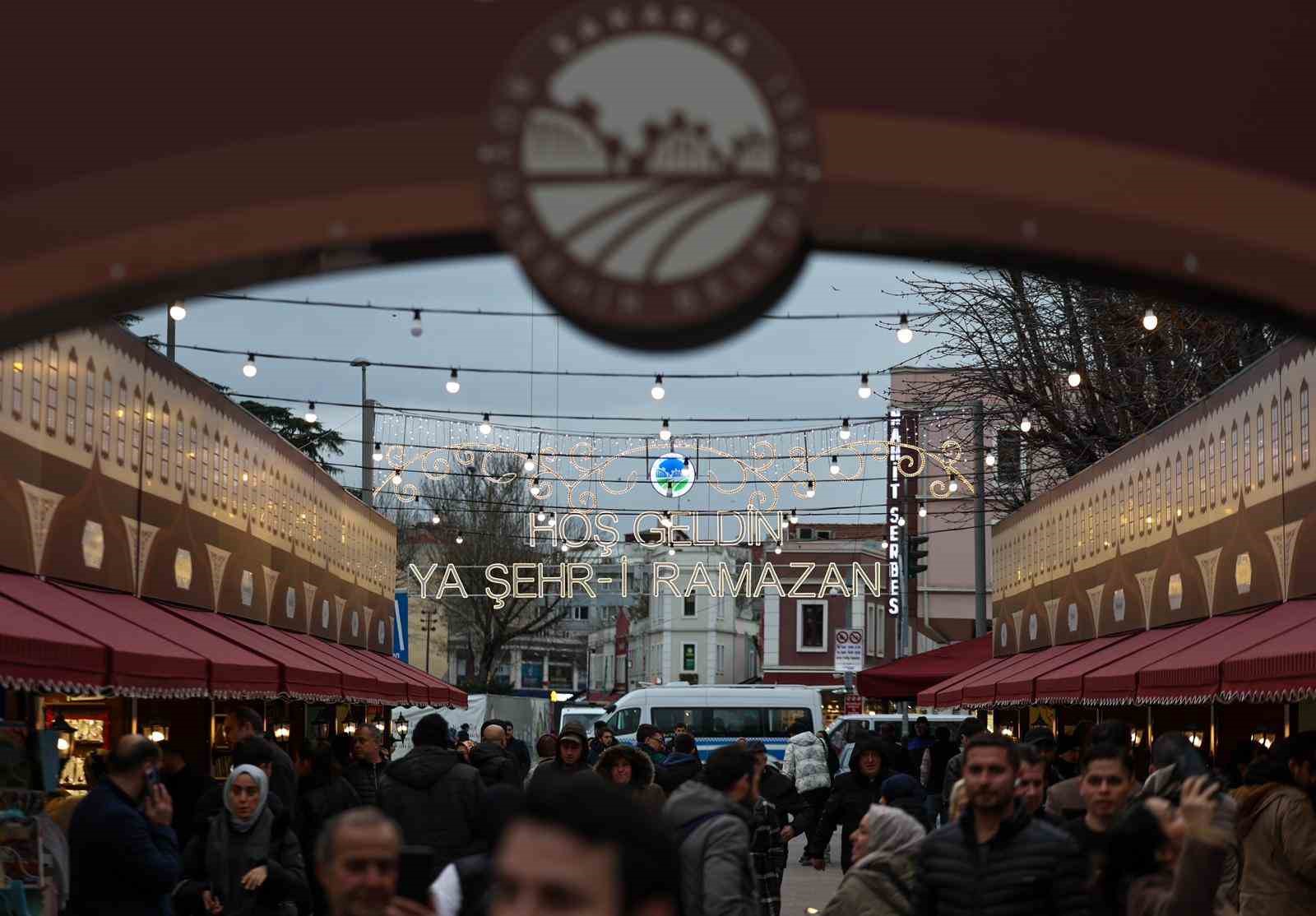 Kitap Sokağı kapılarını açtı
