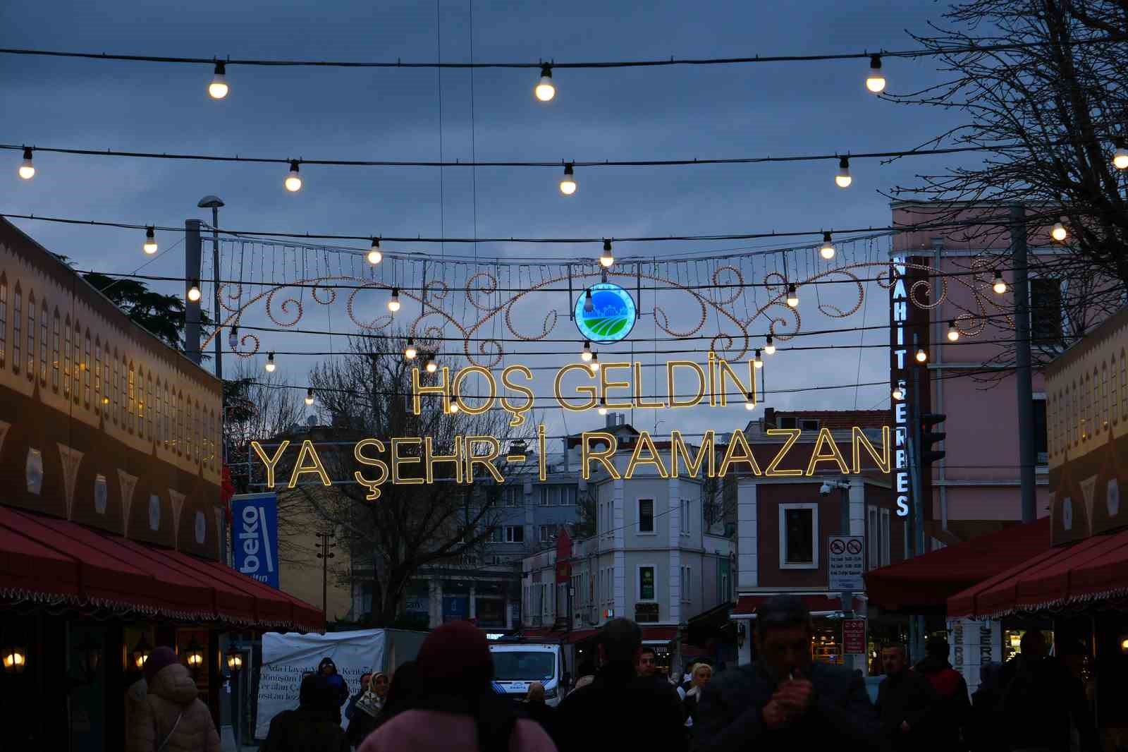 Kitap Sokağı kapılarını açtı
