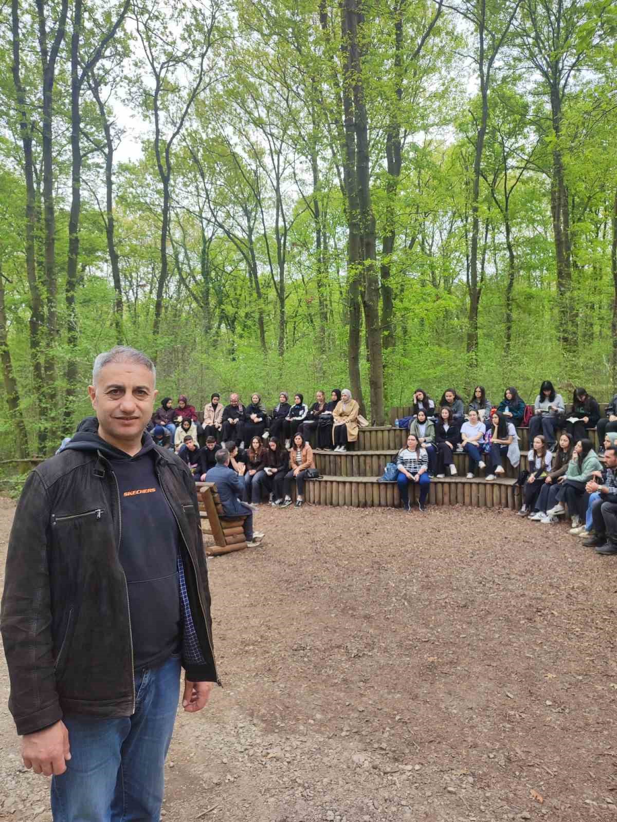 Kitap ve doğa buluşması Ormanya’da gerçekleştirildi
