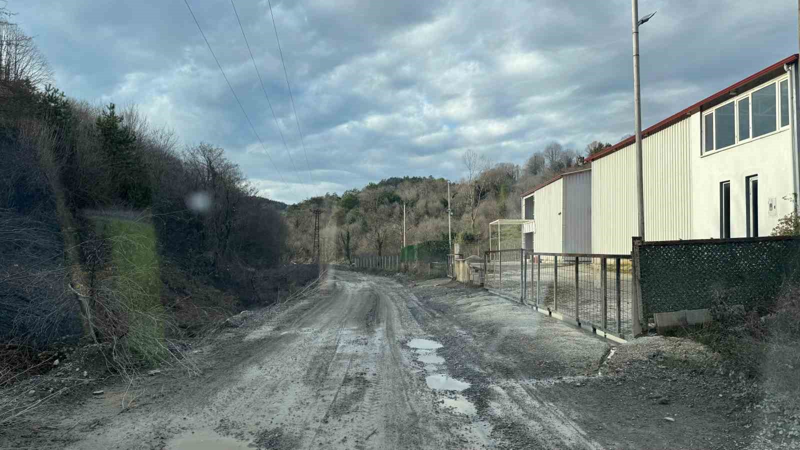 Kıyıcak Mahallesi Kavaklı Sokak’ta çamur isyanı; "Çığlığımızı duyun"
