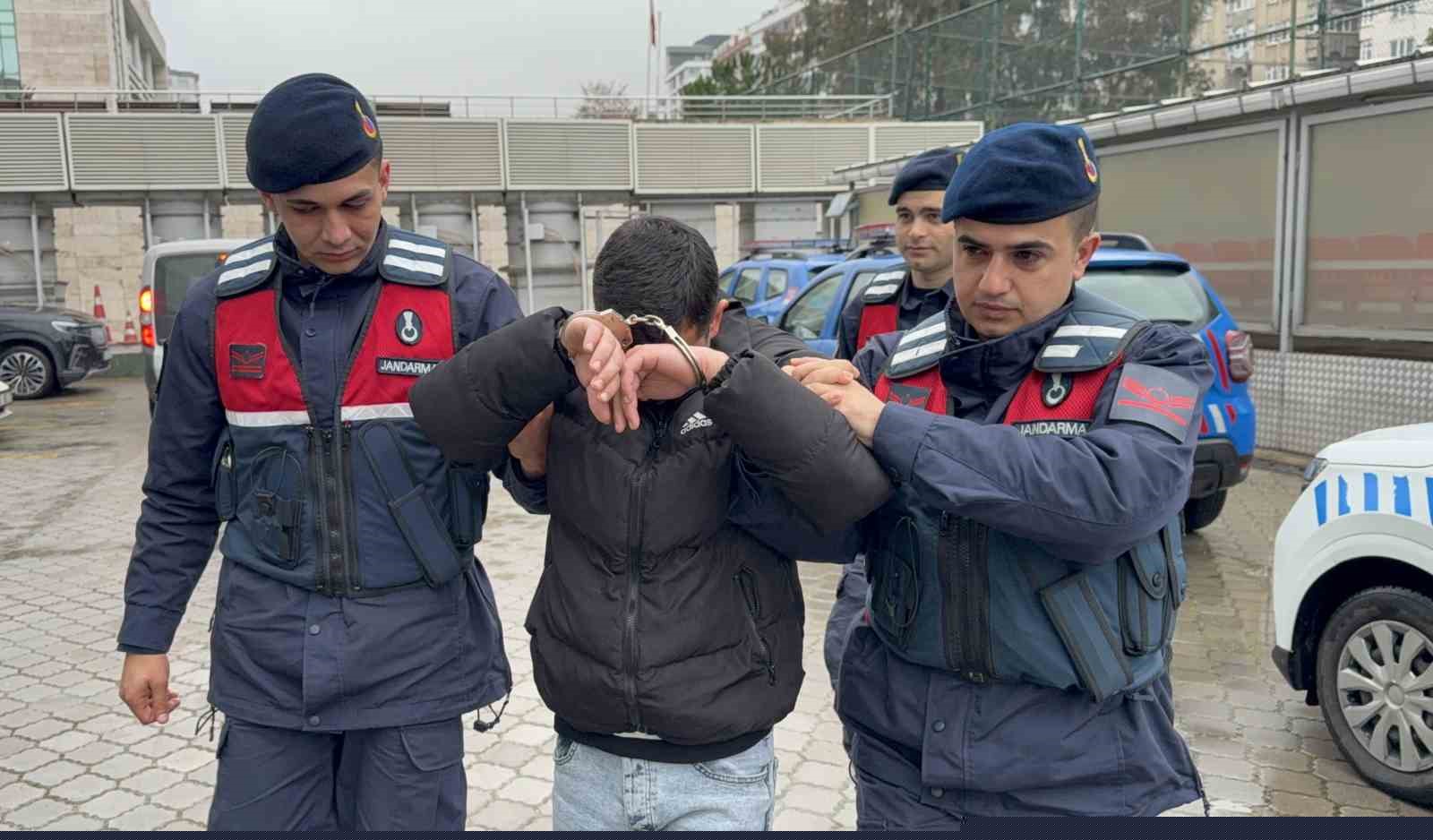 Kız arkadaşına cinsel istismar iddiasıyla gözaltına alındı
