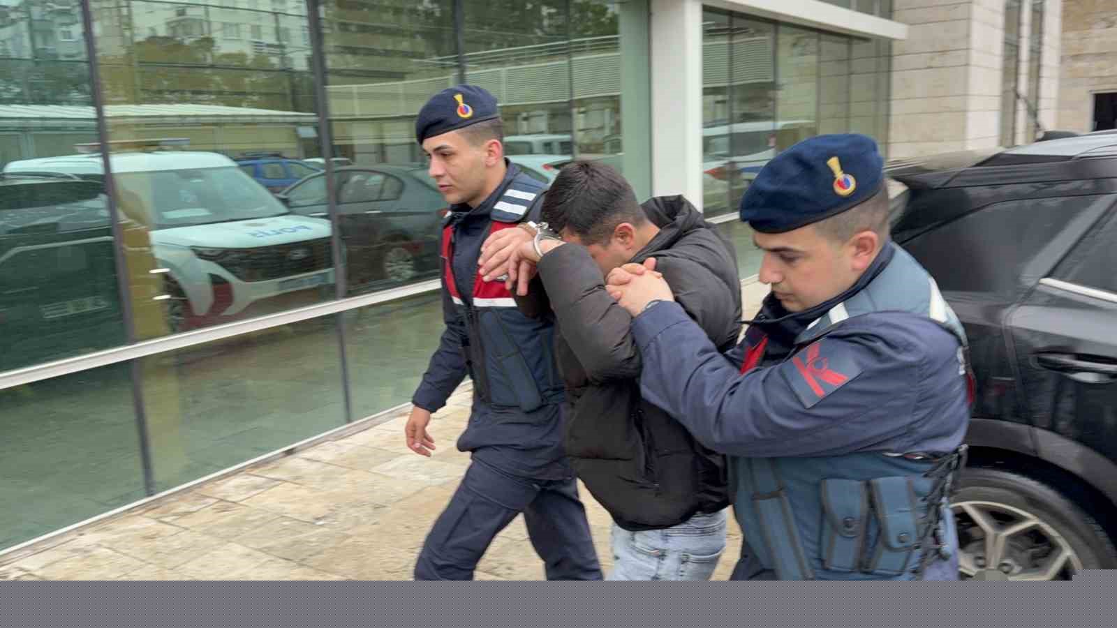 Kız arkadaşına cinsel istismar iddiasıyla gözaltına alındı
