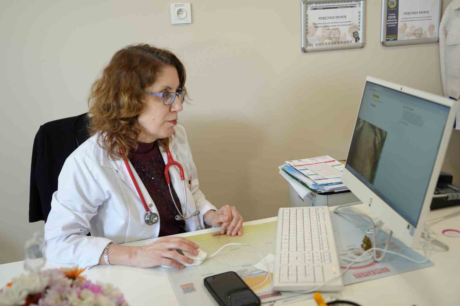 Kızamıkta aşı karşıtlığı çocukları ölümcül riskle karşı karşıya bırakıyor
Kızamıkta aşı karşıtlığı çocukları ölümcül riskle karşı karşıya bırakıyor