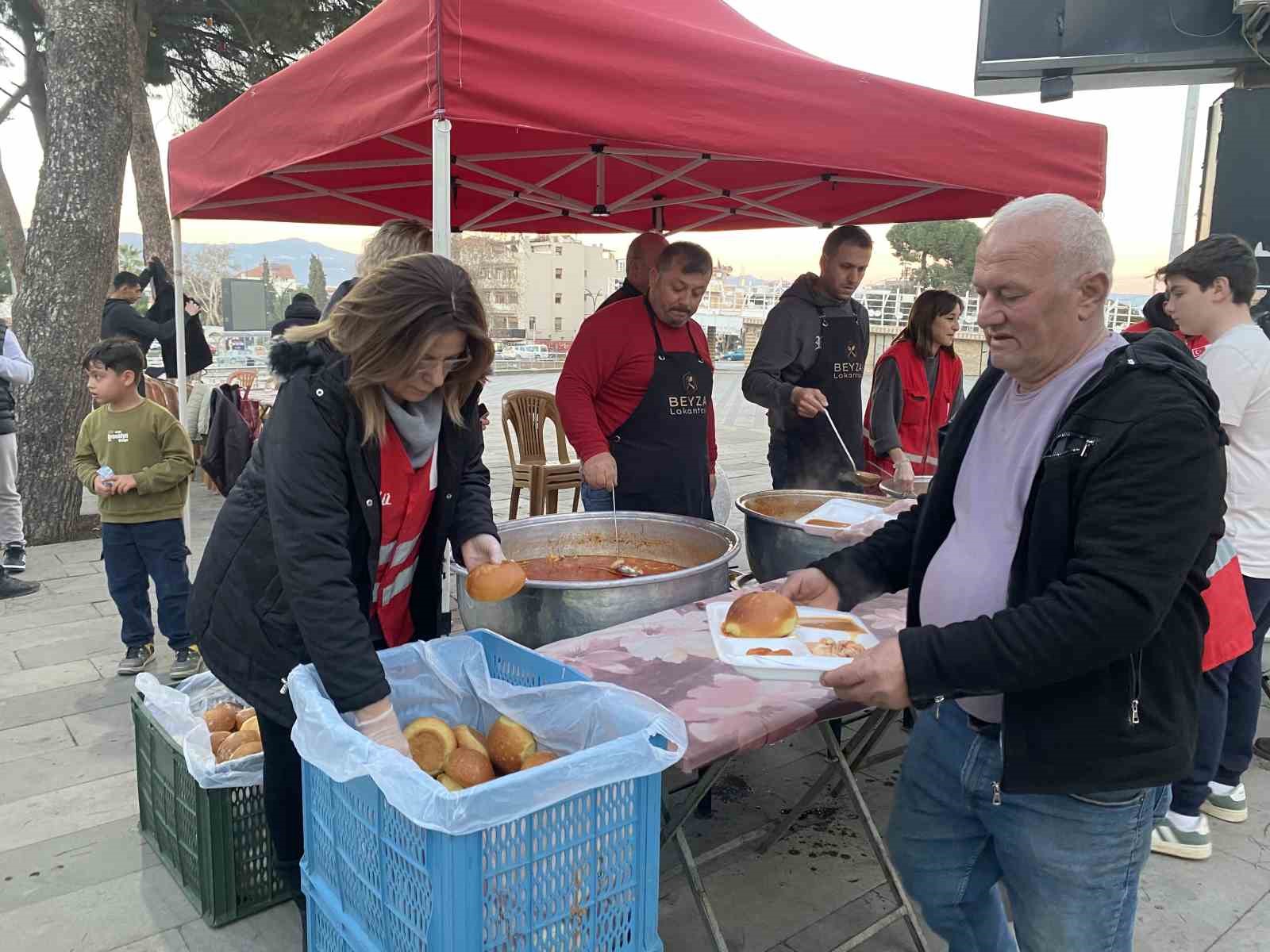 Kızılay Alaşehir’de 12 bin kişiye Ramazan sofrası kuracak
