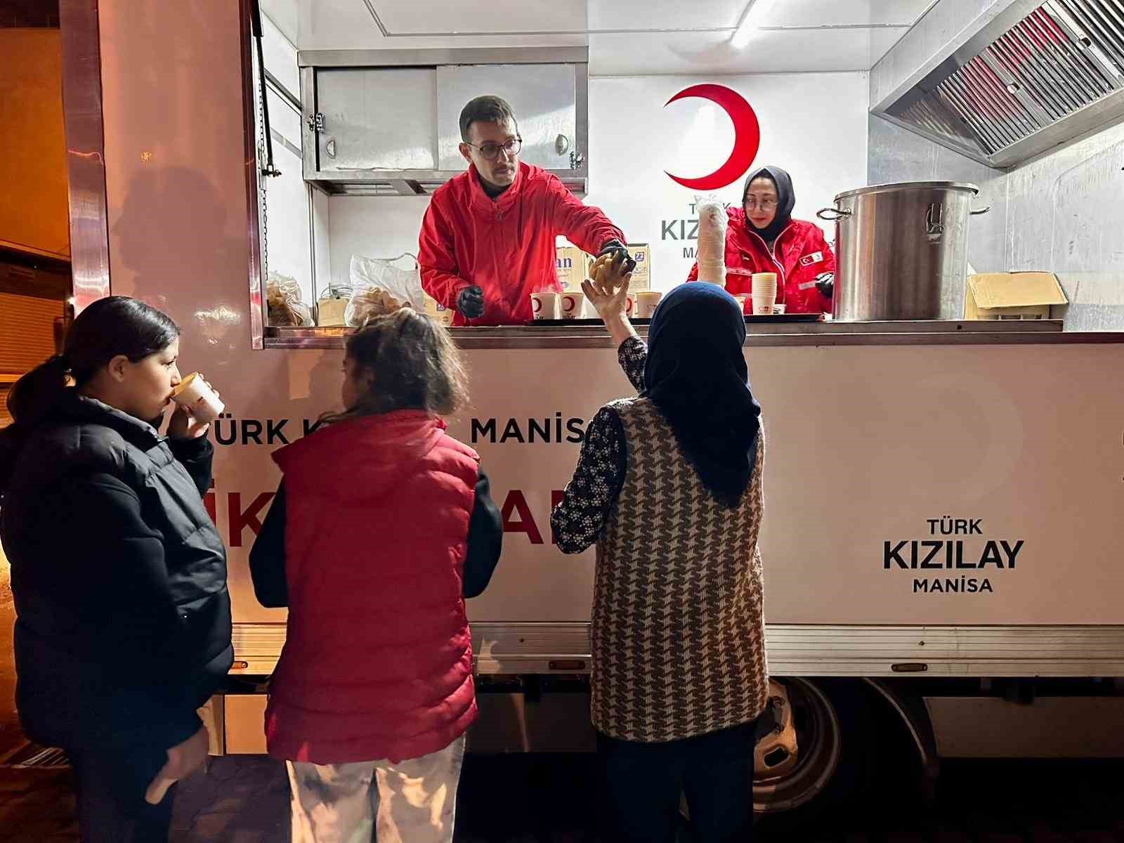 Kızılay’dan Miraç Kandili’nde 2 bin 500 kişiye ikram
