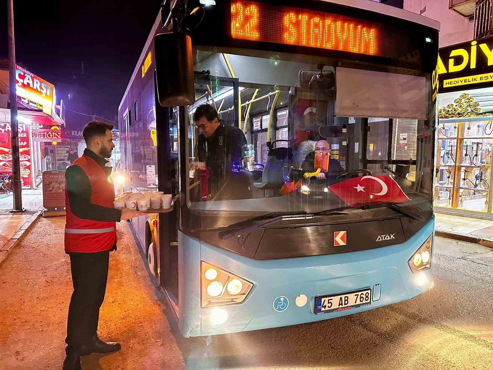 Kızılay’dan Miraç Kandili’nde 2 bin 500 kişiye ikram
