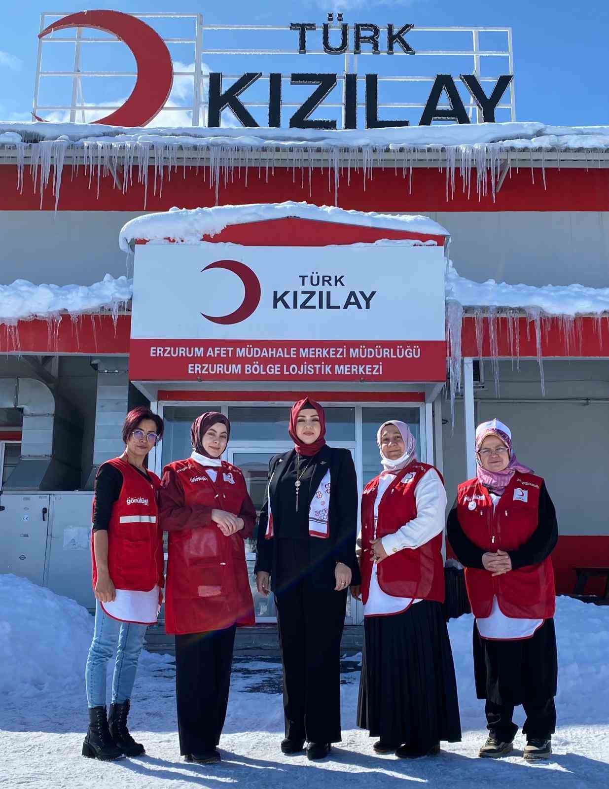 Kızılay’dan üniversite öğrencilerine "Anne Eli" iftar sofrası
