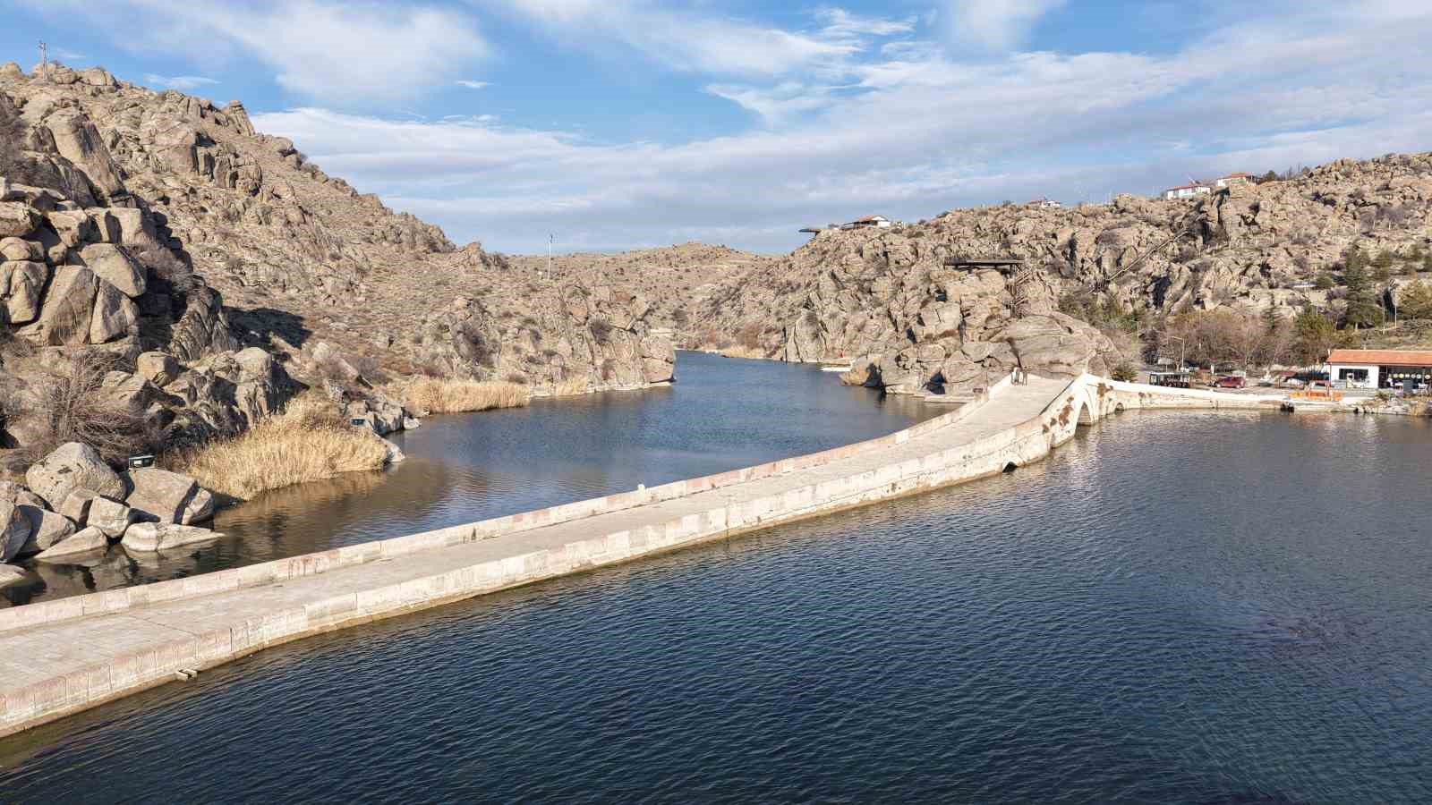 Kızılırmak vadisinde Selçuklu’dan kalan miras: Çeşnigir Köprüsü
