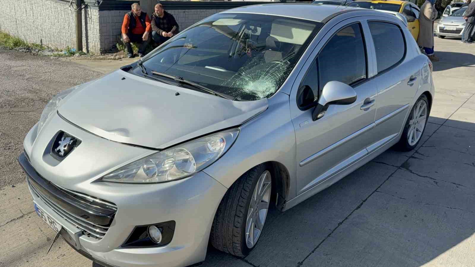 Kızına kahvaltıya giderken feci son: Kaza anı güvenlik kamerasında
