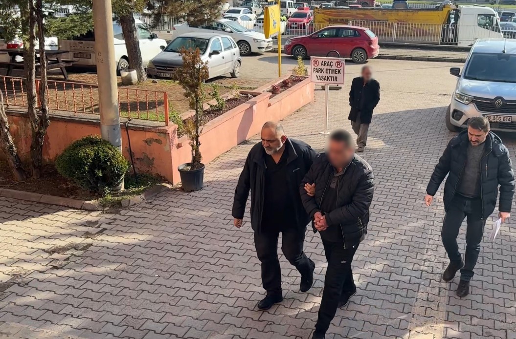 Kızının erkek arkadaşını tüfekle yaralayan baba adliyeye sevk edildi
