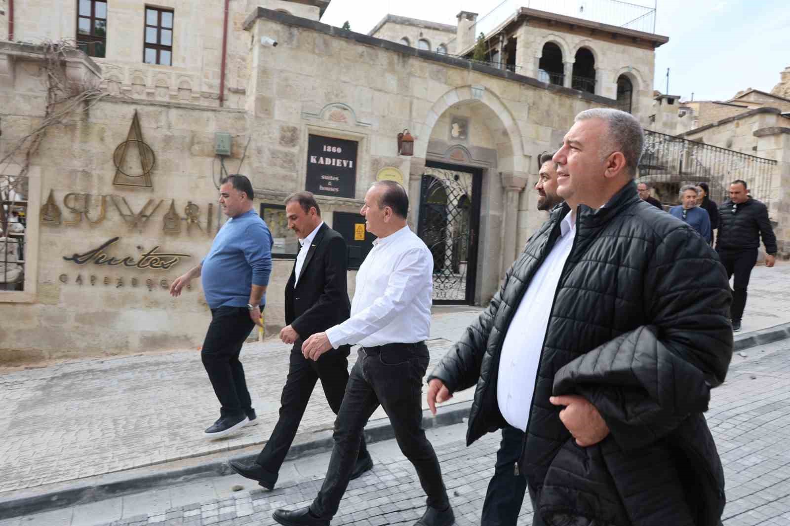 KKTC Başbakan Yardımcısı Ataoğlu: "Farklı ülkelere gitmek yerine kendi adamızı ziyaret edin"
