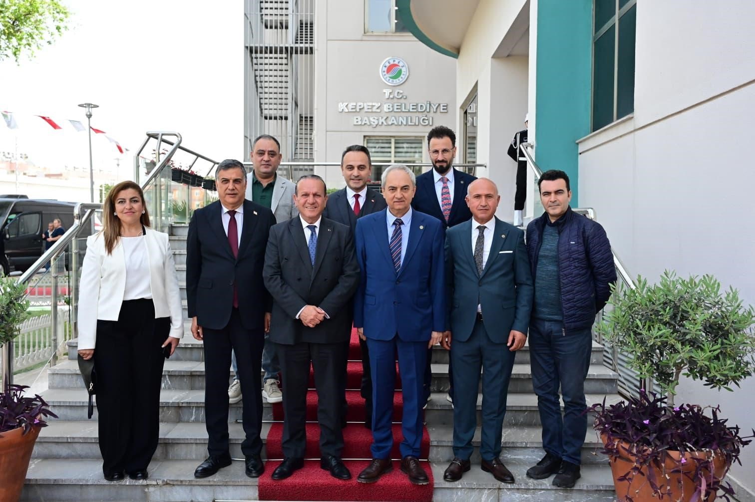 KKTC Başbakan Yardımcısı Ataoğlu, Kepez Belediyesi’nde
KKTC Başbakan Yardımcısı Ataoğlu, Kepez Belediyesi’nde