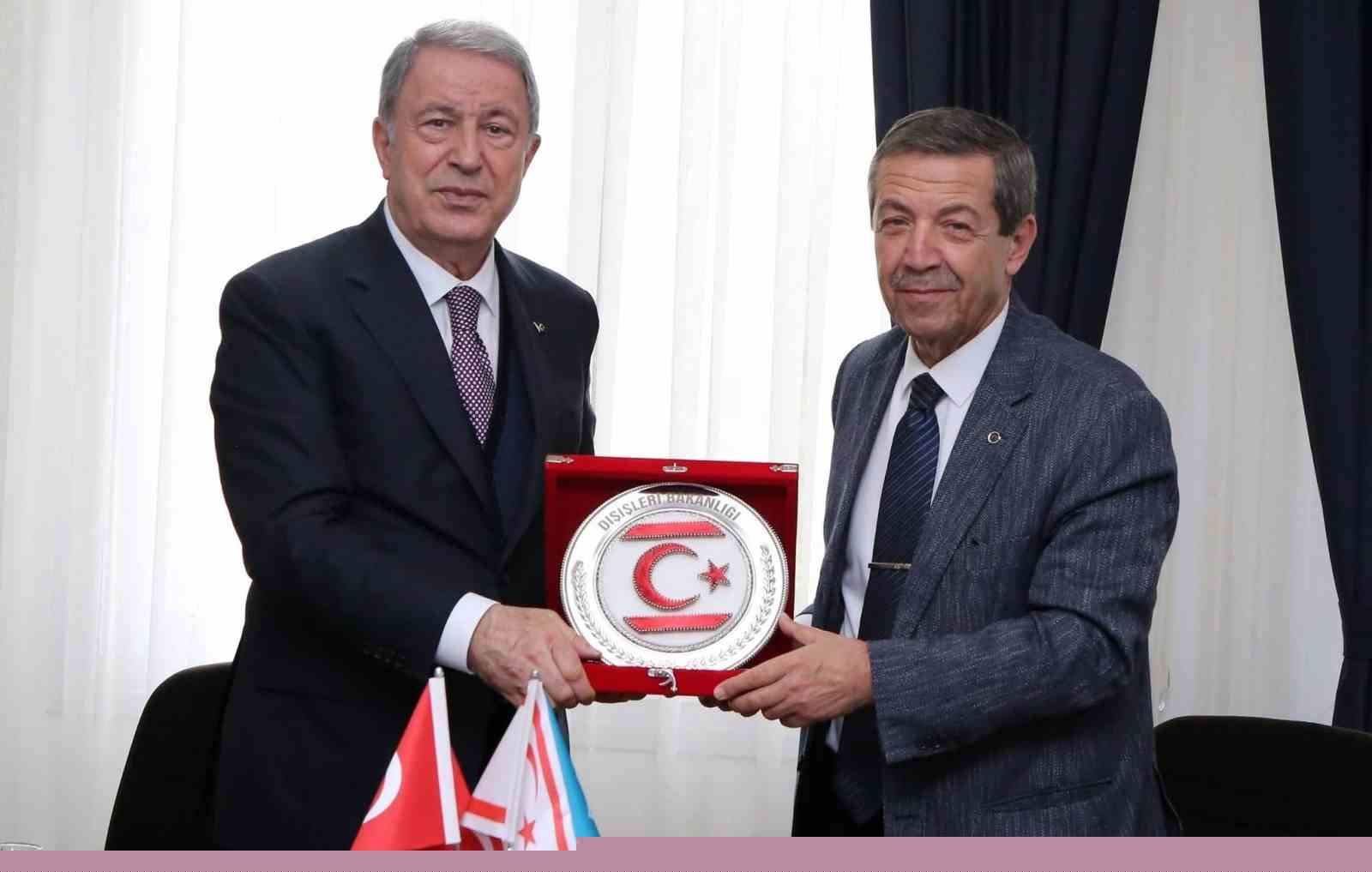 KKTC Dışişleri Bakanı Ertuğruloğlu, TBMM Milli Savunma Komisyonu Başkanı Akar ile görüştü
