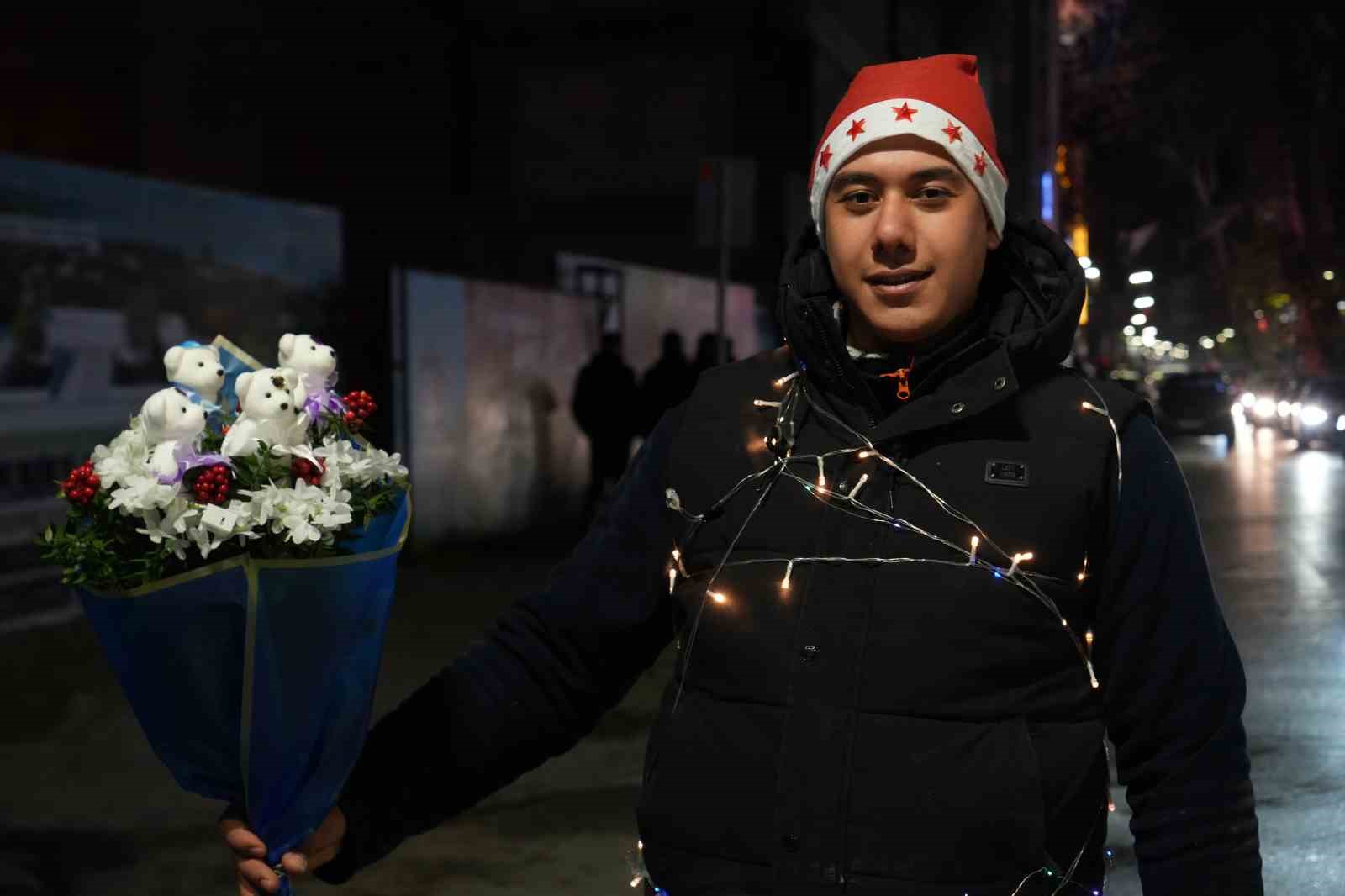 Kocaeli 2026’ya coşkuyla girdi: Sokaklar ışıltı ve neşeyle doldu
