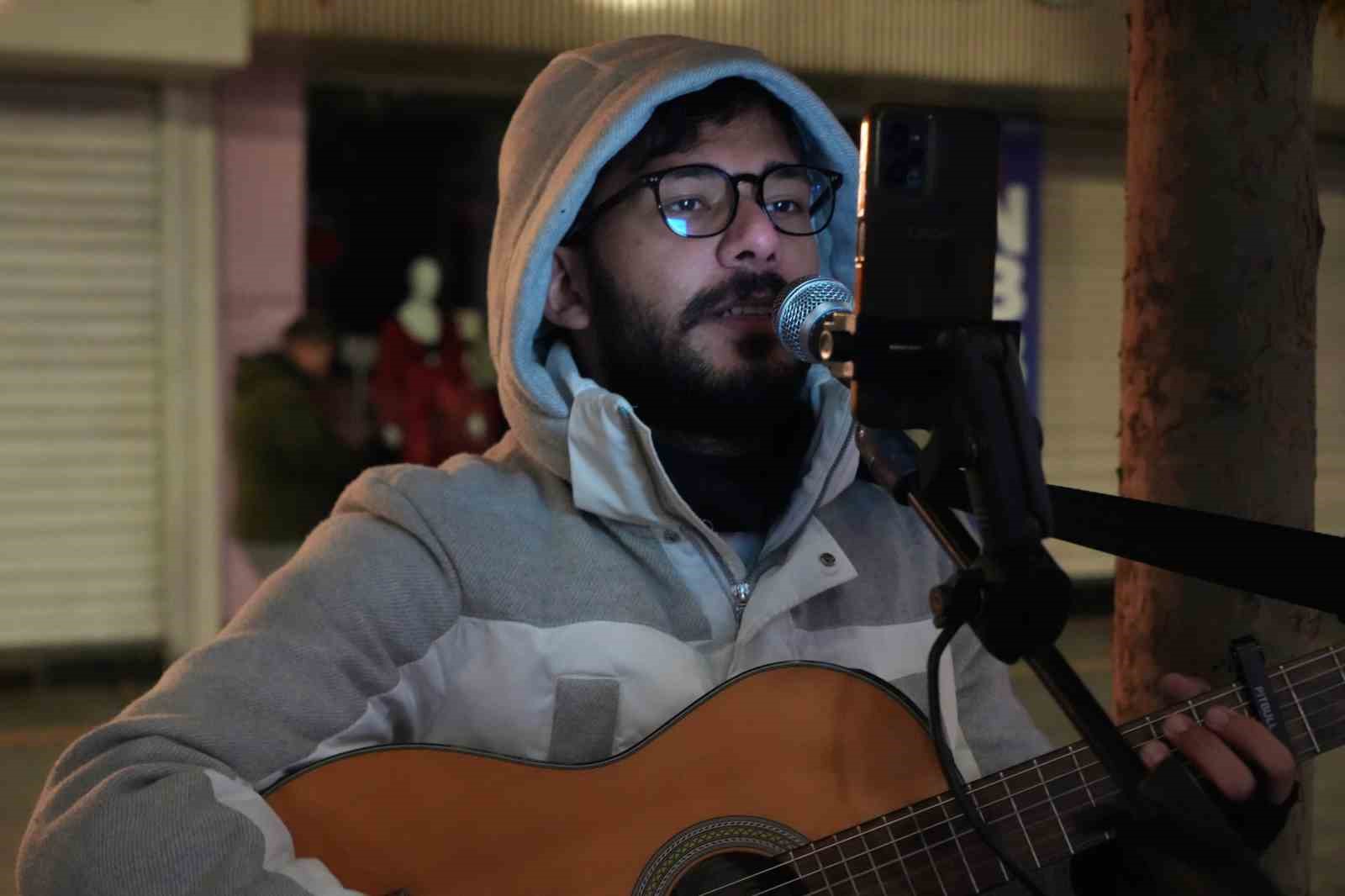 Kocaeli 2026’ya coşkuyla girdi: Sokaklar ışıltı ve neşeyle doldu
