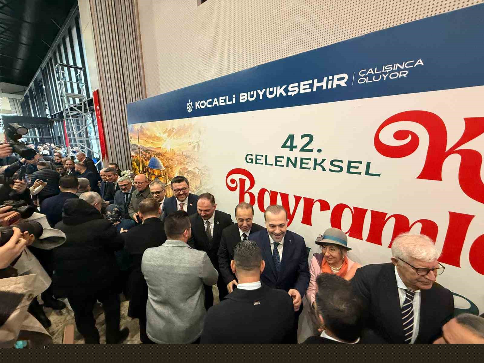 Kocaeli 42’inci kez bayramlaştı: Renkli ve uluslararası buluşma
