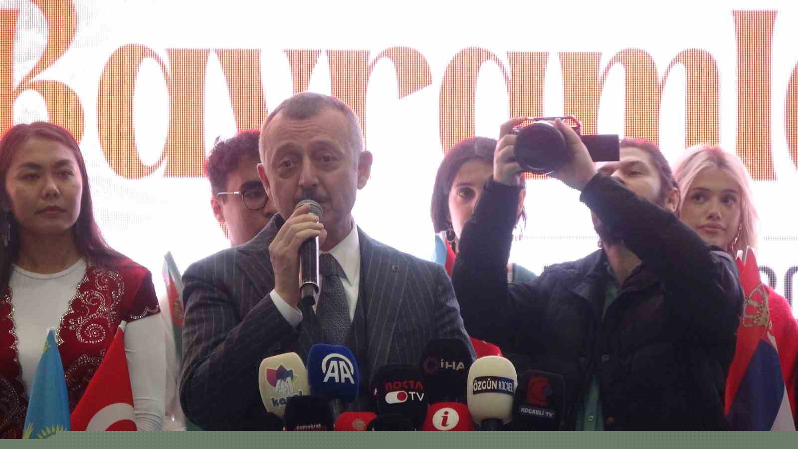 Kocaeli 42’inci kez bayramlaştı: Renkli ve uluslararası buluşma
