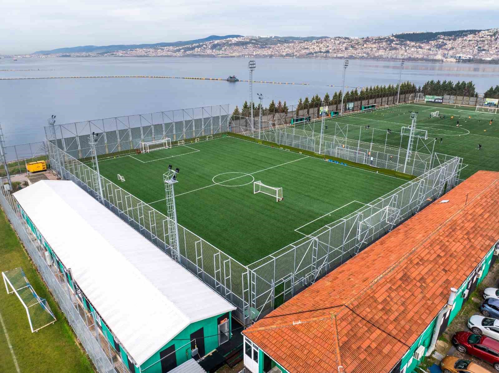 Kocaeli Büyükşehir’den Kocaelispor’a altyapı yatırımı
