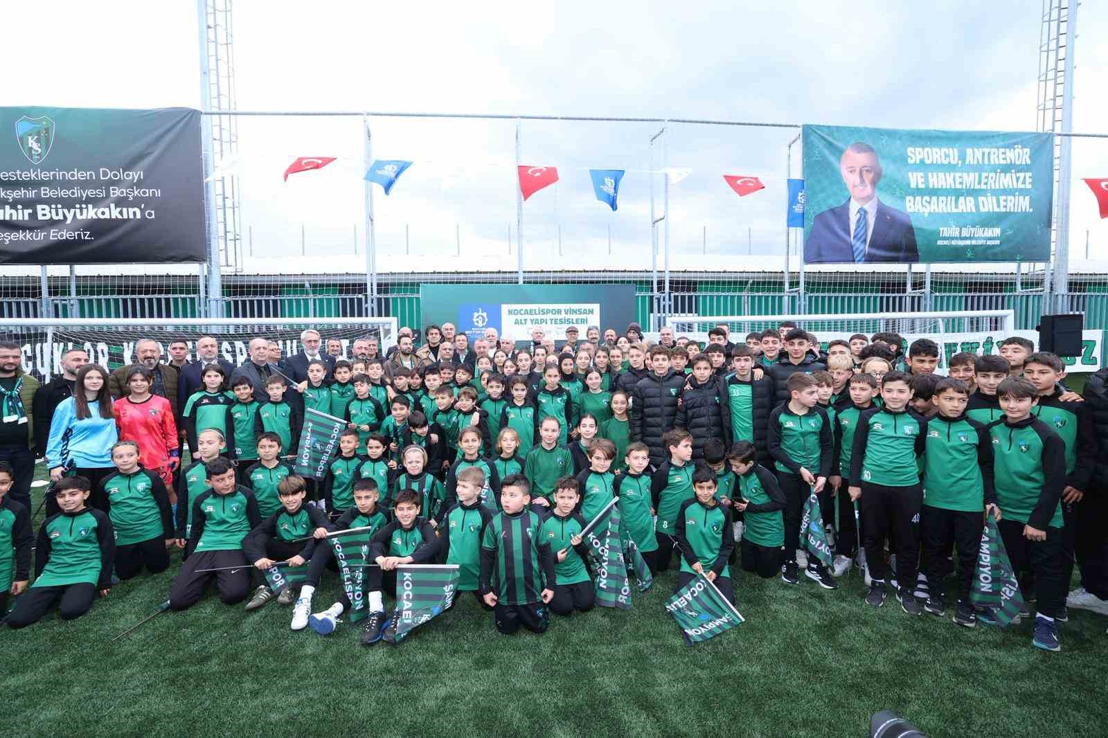 Kocaeli Büyükşehir’den Kocaelispor’a altyapı yatırımı
