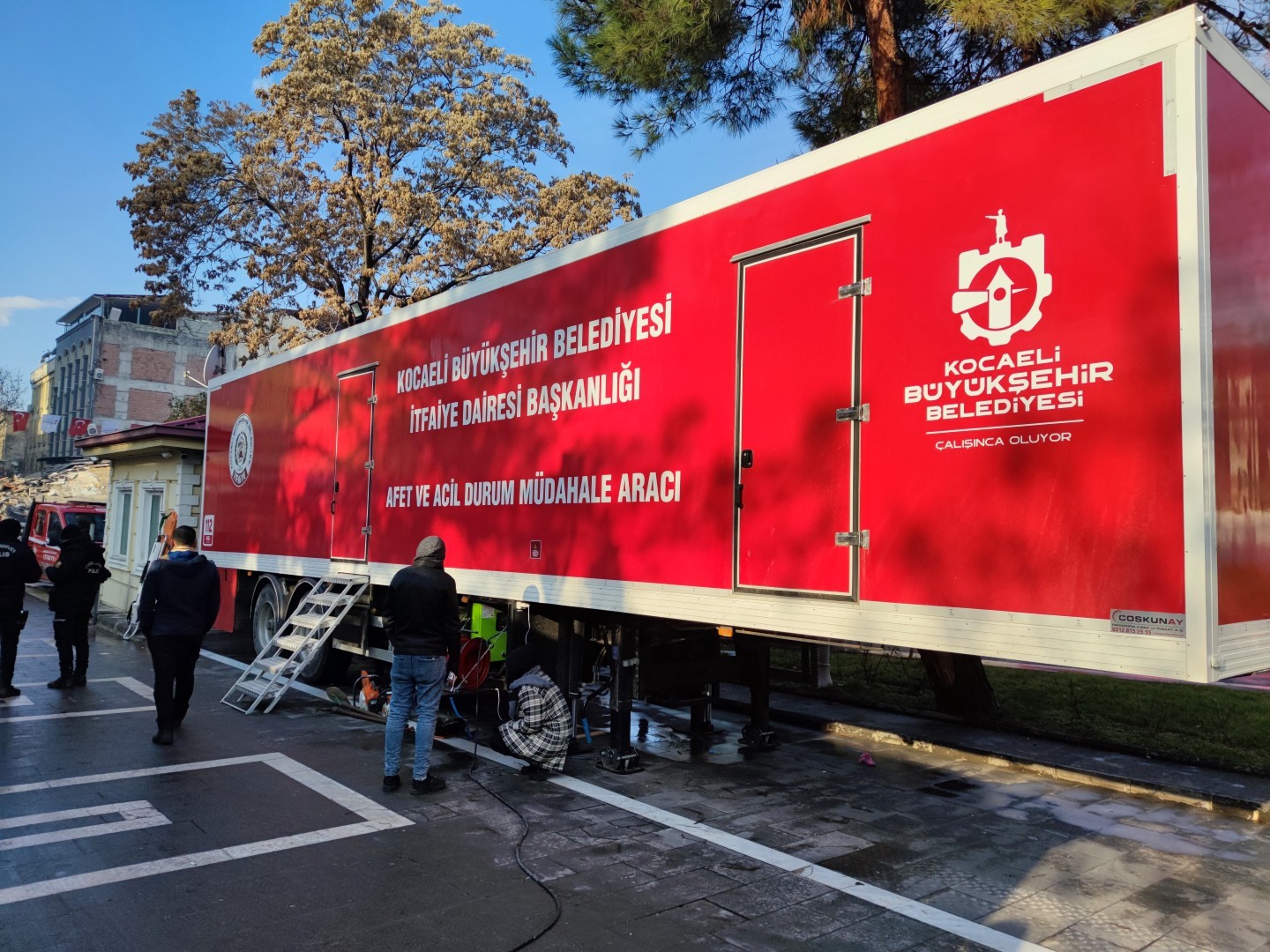 Kocaeli Büyükşehir’in afet bölgesindeki 3 yıllık "dayanışma" raporu
