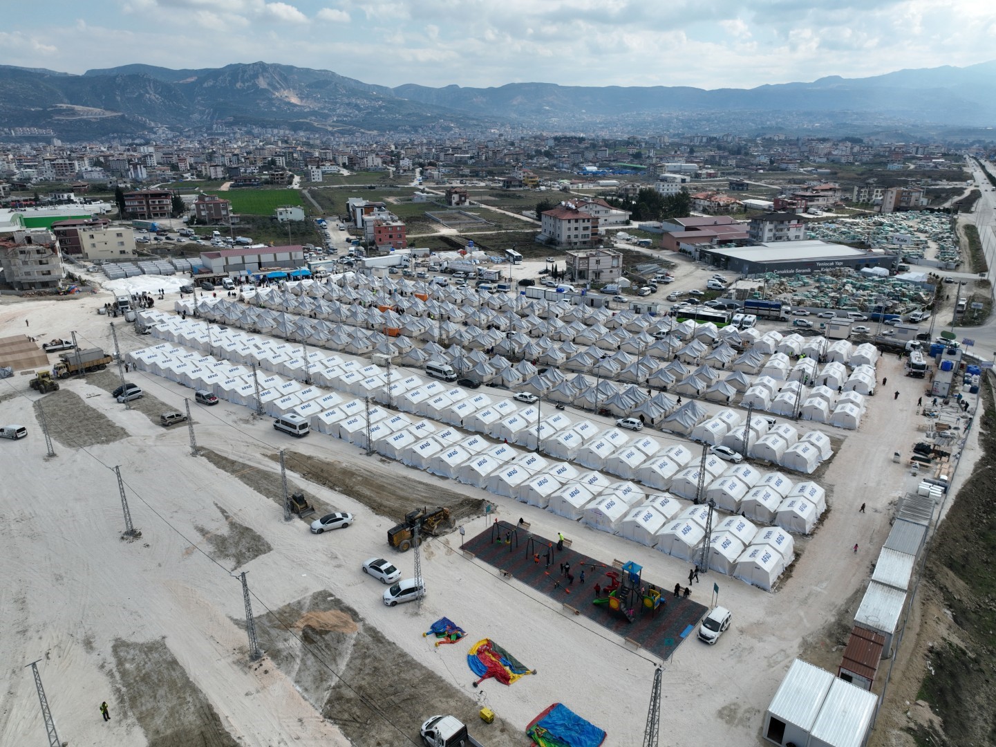 Kocaeli Büyükşehir’in afet bölgesindeki 3 yıllık "dayanışma" raporu
