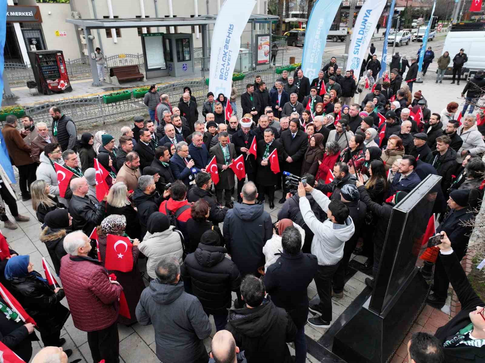 Kocaeli protokolü ve vatandaşlar Batı Trakya Türkleri için yürüdü
Kocaeli protokolü ve vatandaşlar Batı Trakya Türkleri için yürüdü
