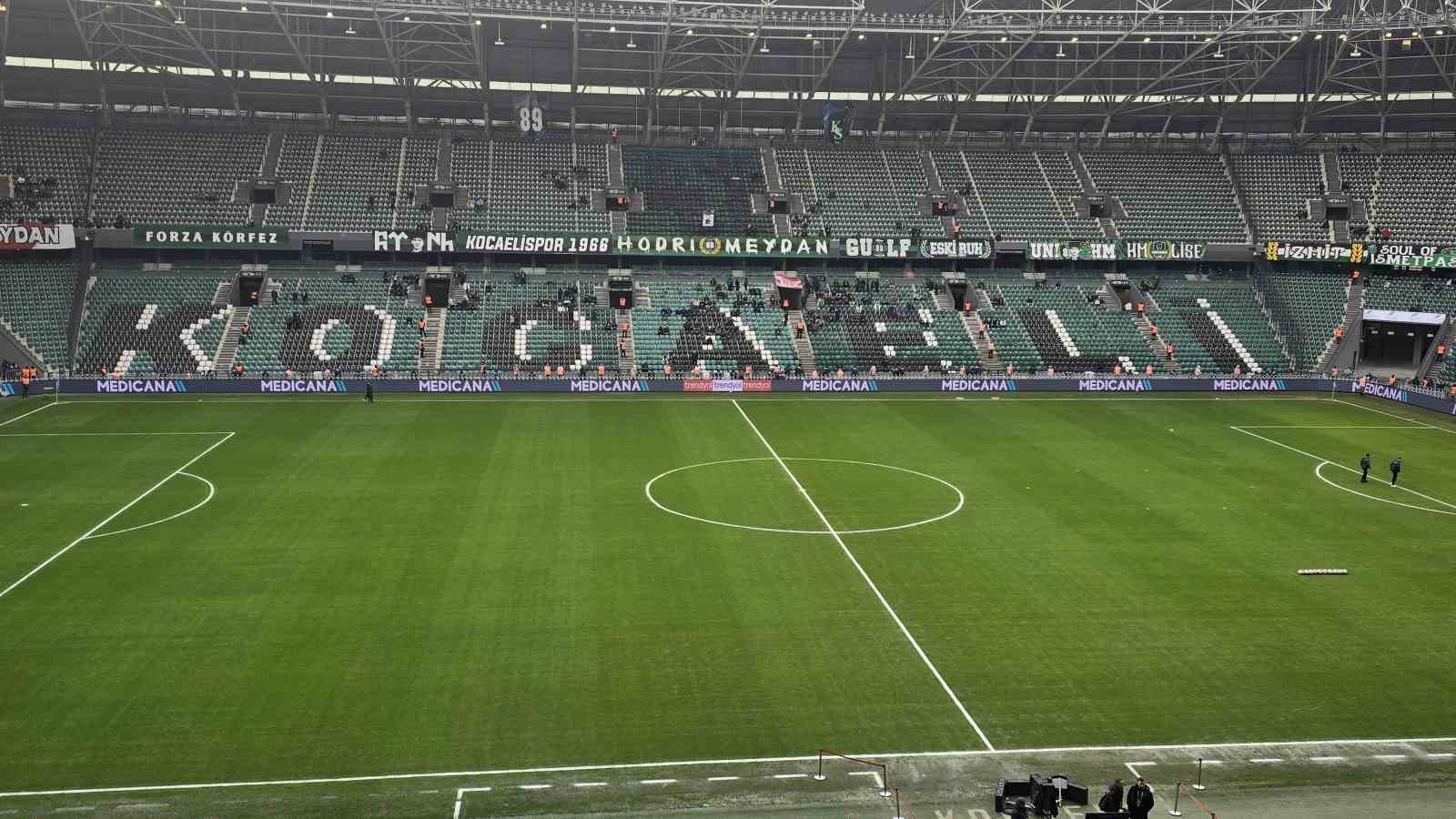 Kocaeli Stadyumu’nun zemini maça hazır
