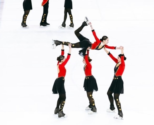 Kocaeli takımları, senkronize buz pateninde kürsüyü kaptırmadı
Kocaeli takımları, senkronize buz pateninde kürsüyü kaptırmadı