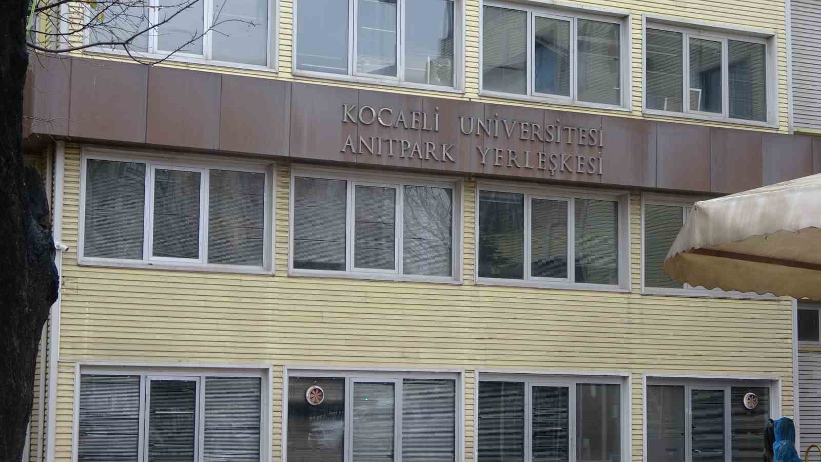 Kocaeli Üniversitesi Güzel Sanatlar Fakültesi, depreme dayanıklı olmadığı için mühürlendi
