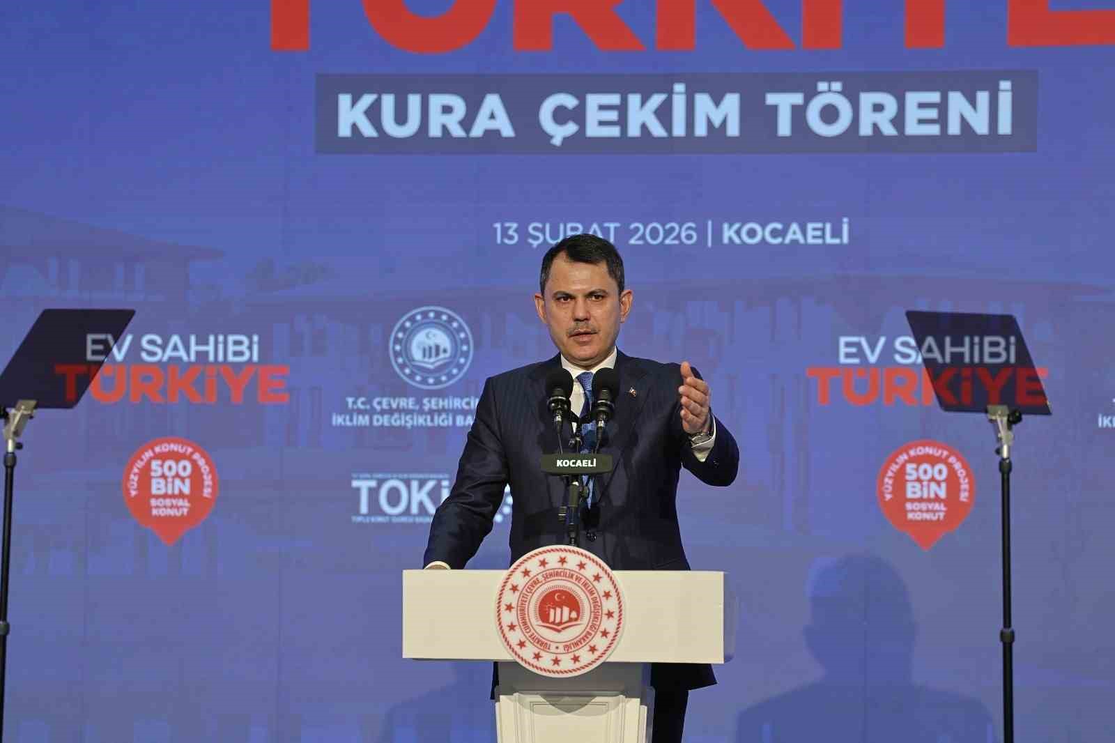 Kocaeli’de 10 bin 340 sosyal konutun kura çekimi Bakan Kurum’un katılımıyla yapıldı
