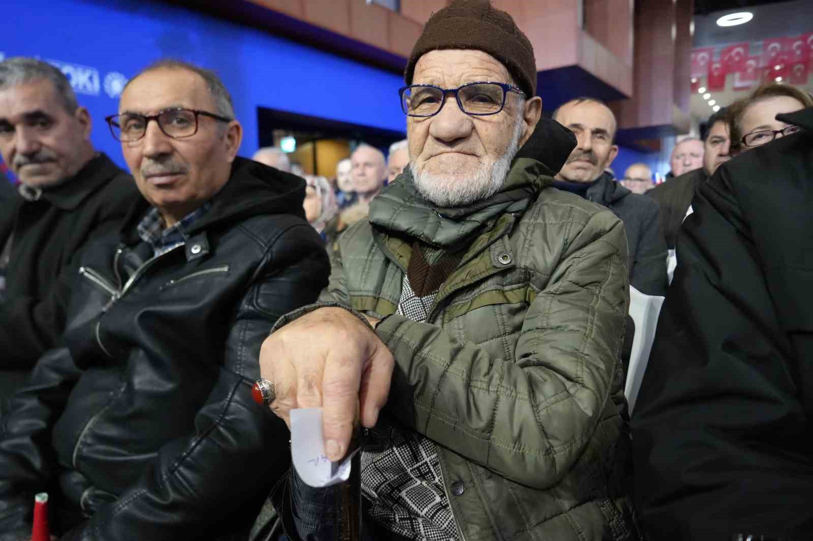 Kocaeli’de 10 bin 340 sosyal konutun kura çekimi Bakan Kurum’un katılımıyla yapıldı
