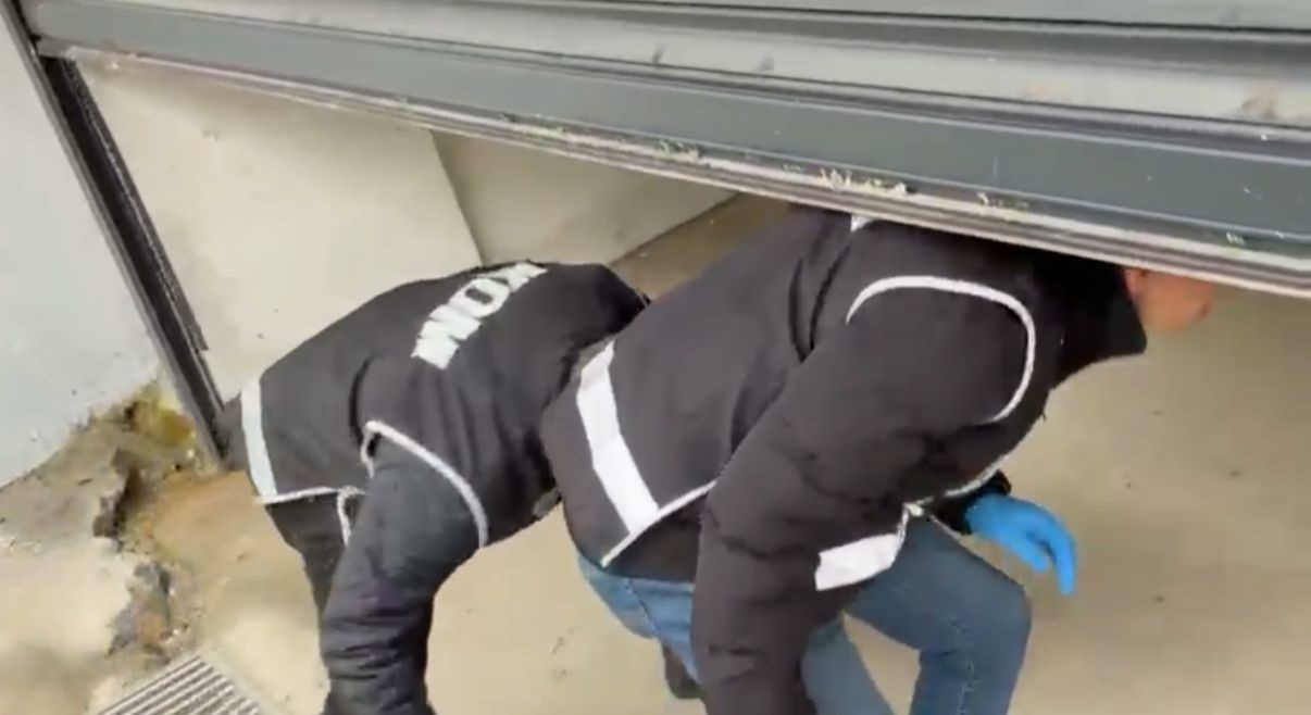 Kocaeli’de 500 bin lira değerinde kaçak tütün ve makaron ele geçirildi
