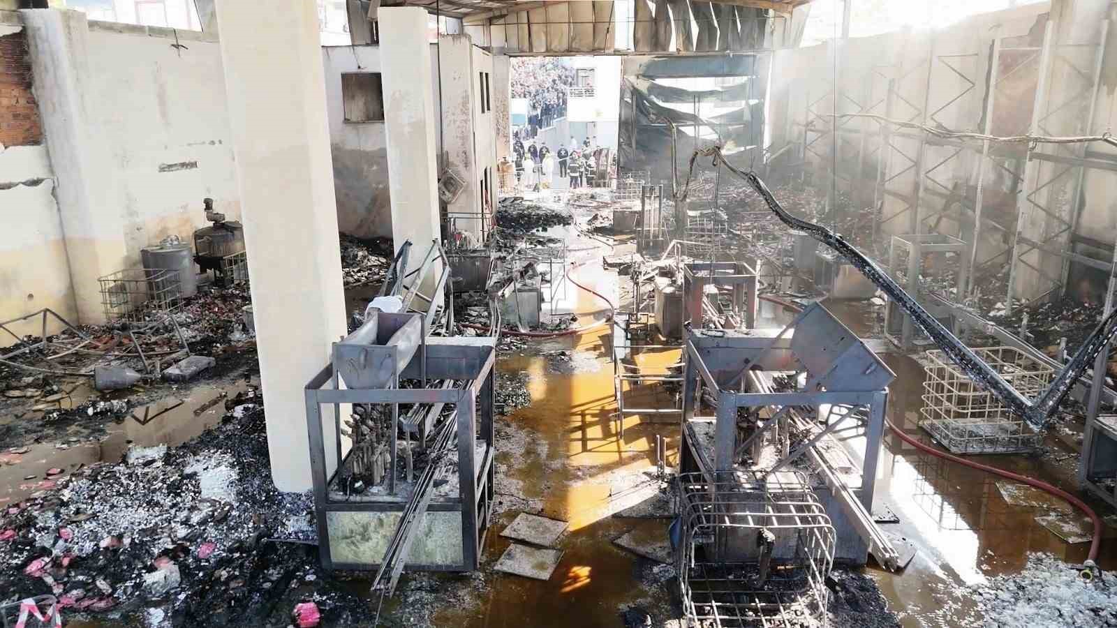 Kocaeli’de 7 kişinin hayatını kaybettiği fabrika yangını davasında 1 tahliye
