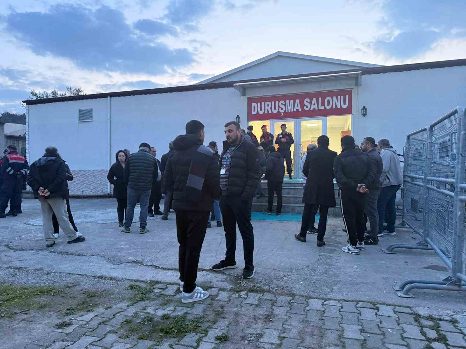 Kocaeli’de 7 kişinin hayatını kaybettiği fabrika yangını davasında 1 tahliye
