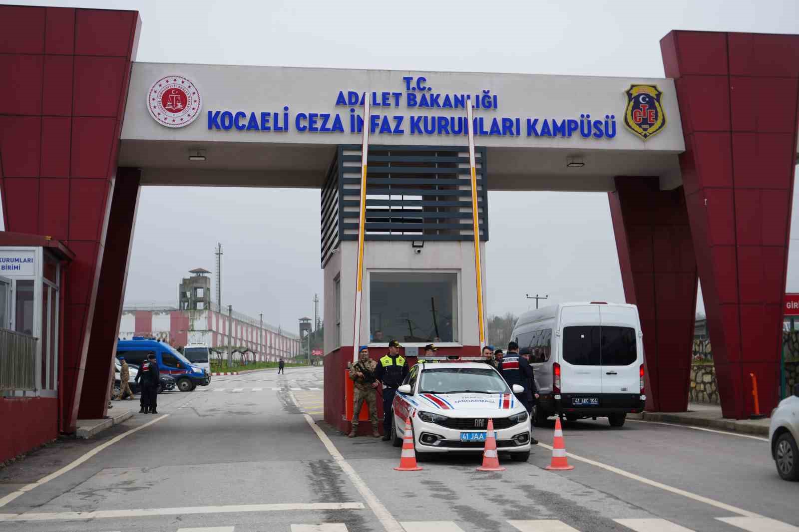 Kocaeli’de 7 kişinin hayatını kaybettiği fabrika yangını davasında üçüncü gün
Kocaeli’de 7 kişinin hayatını kaybettiği fabrika yangını davasında üçüncü gün