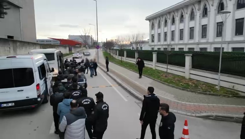 Kocaeli’de çocukların müstehcen görüntülerini depolayan 12 şüpheli tutuklandı
