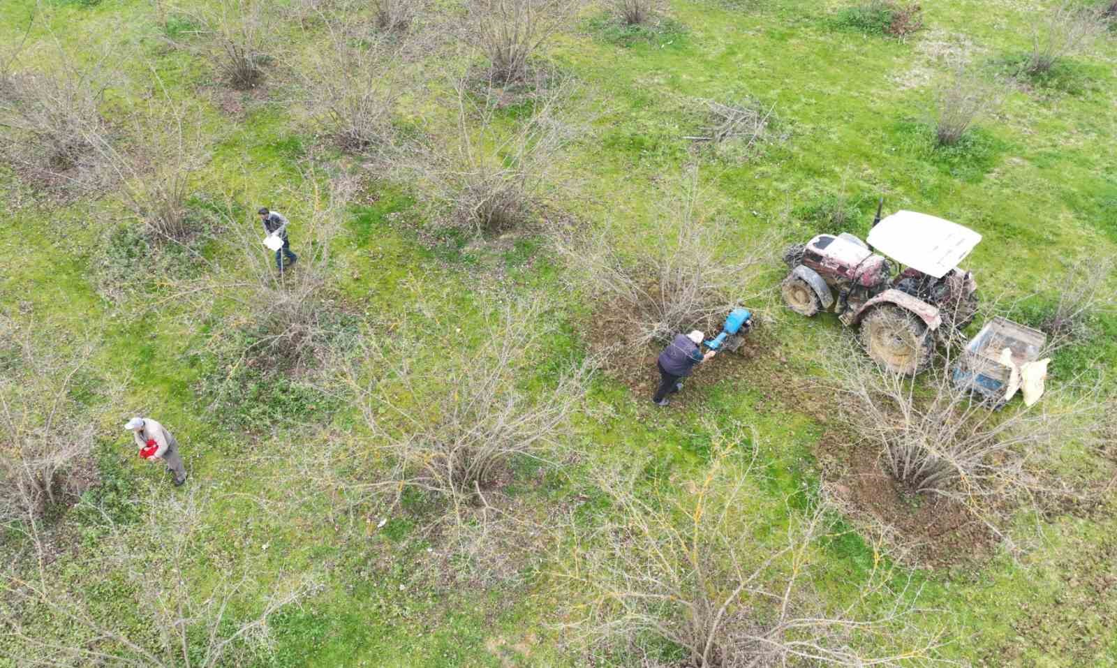 Kocaeli’de hibeli gübrelerini alan çiftçiler tarlada mesaiye başladı
