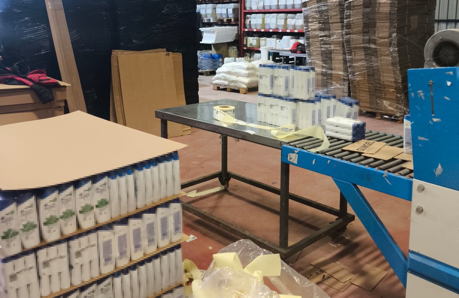 Kocaeli’de jandarma ve zabıtadan kaçak imalathaneye ortak operasyon
