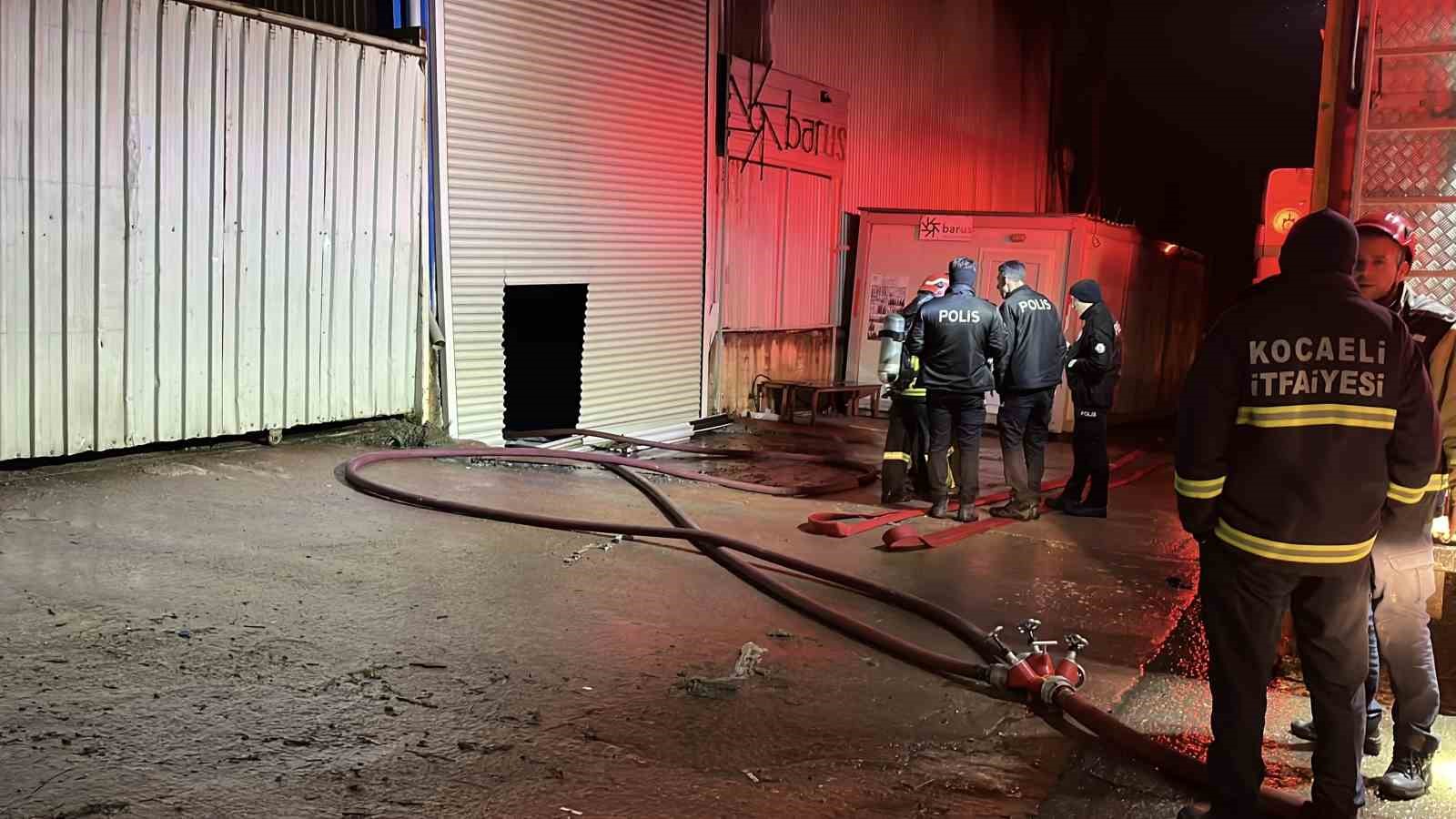 Kocaeli’de metal işleme atölyesinde yangın
