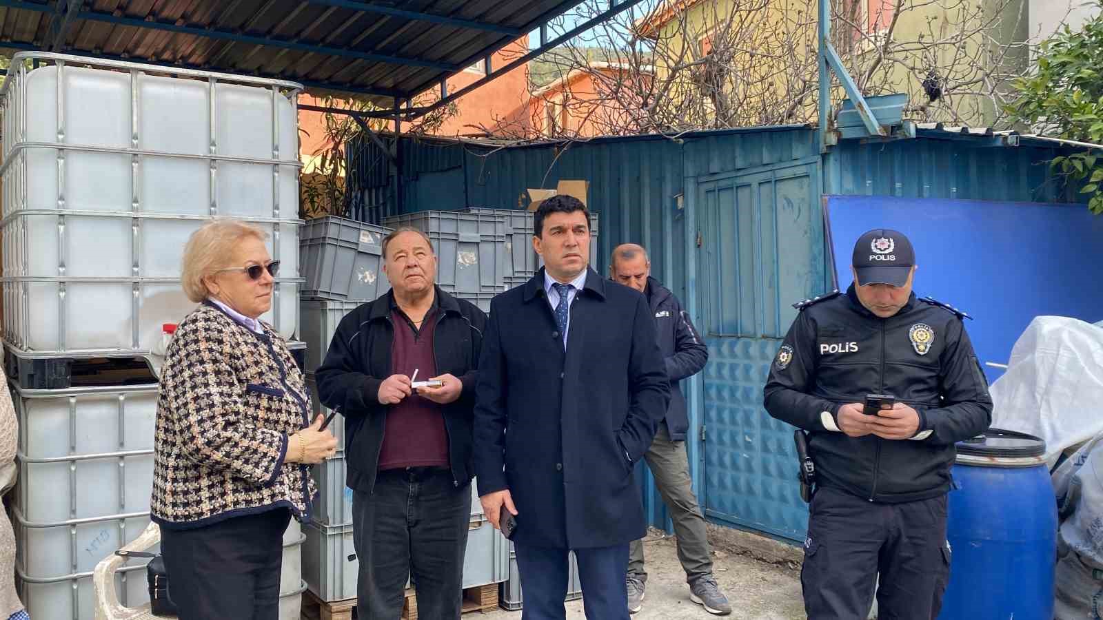 Kocaeli’de plastik ve promosyon fabrikası alevlere teslim oldu
Kocaeli’de plastik ve promosyon fabrikası alevlere teslim oldu