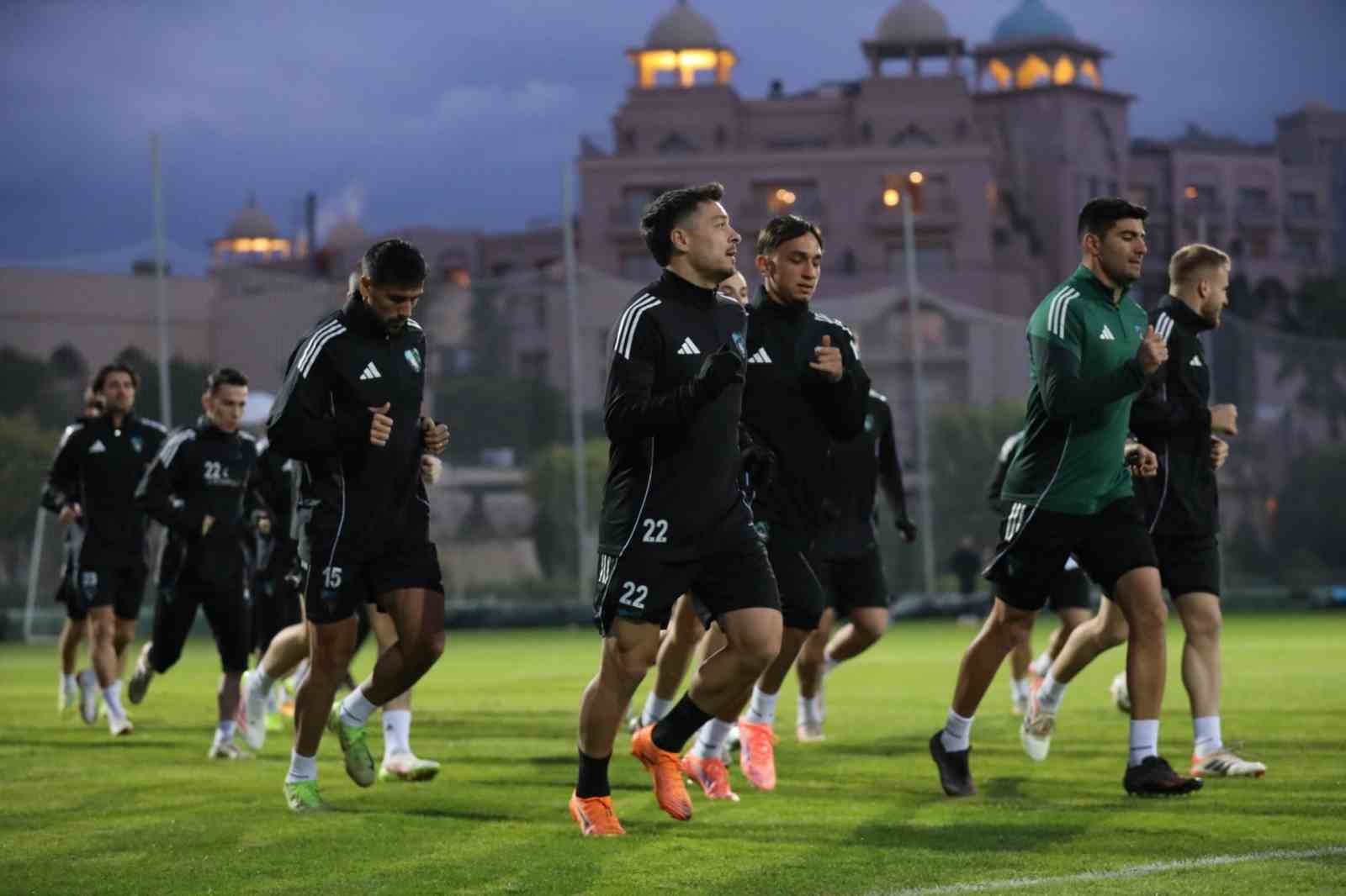 Kocaelispor’un Antalya kampı başladı
Kocaelispor’un Antalya kampı başladı