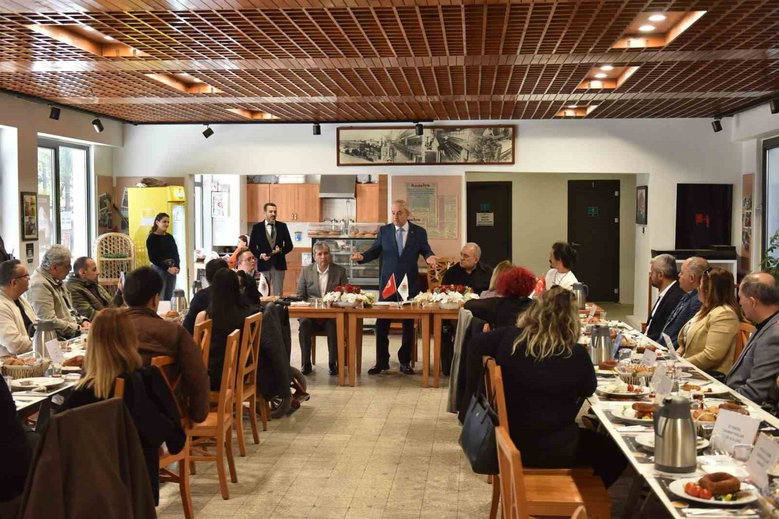 Kocagöz, Engelli Dernekleri Temsilcileriyle buluştu
