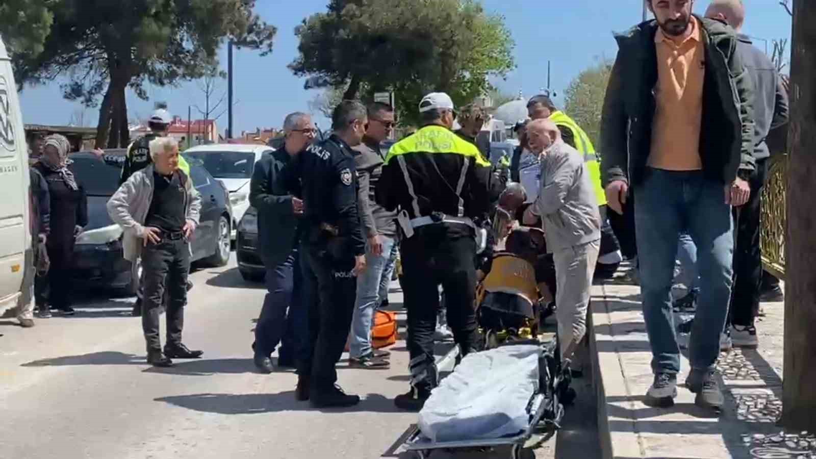 Kocası gaza basınca eşi aracın altında kaldı
